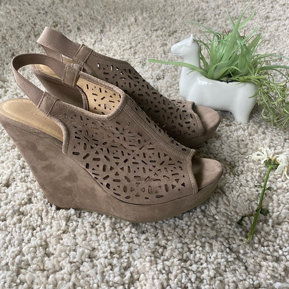 Adorable suade beautiful see through tan patterned peek toe high heeled … - Picture 2 of 4
